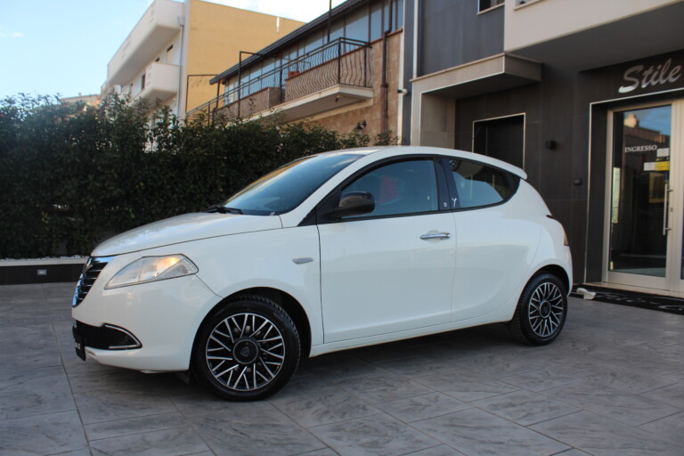 03 Stilecar It Lancia Ypsilon El095ds