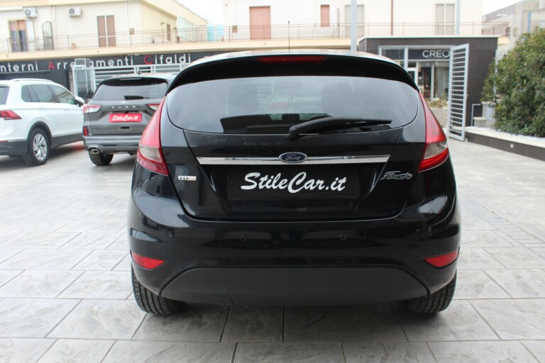 04 Stilecar It Ford Fiesta Eb721tn