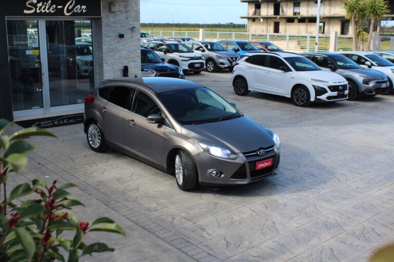 05 Stilecar It Ford Focus Ej967rr