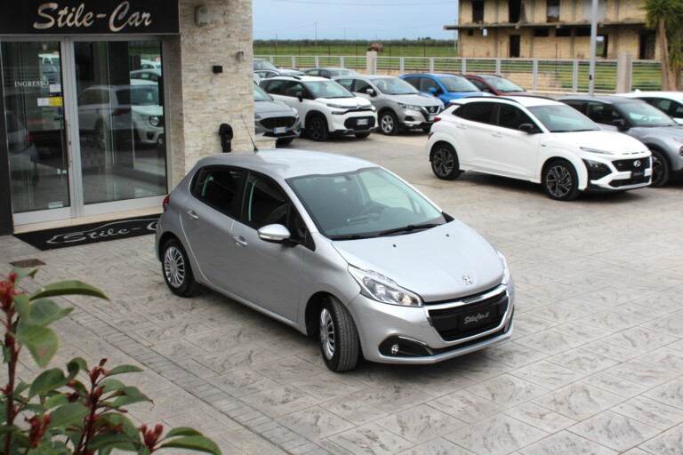 05 Stilecar It Peugeot 208 Fe380kd
