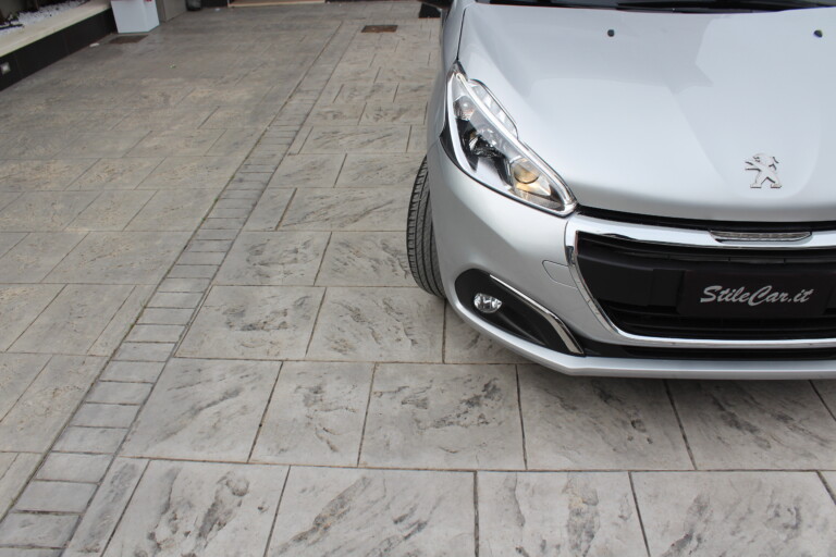 06 Stilecar It Peugeot 208 Fe380kd