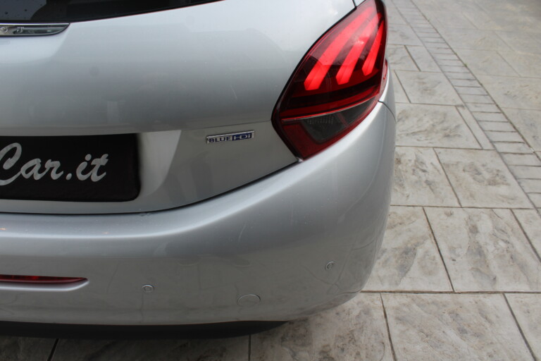07 Stilecar It Peugeot 208 Fe380kd