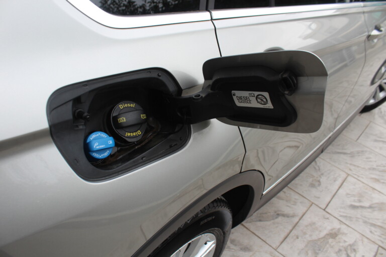 08 Stilecar It Vw Tiguan Fm812ns