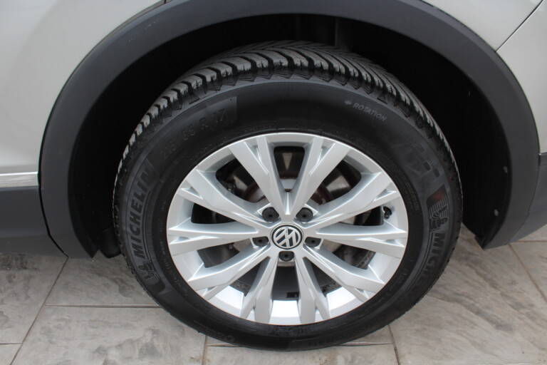 10 Stilecar It Vw Tiguan Fm812ns