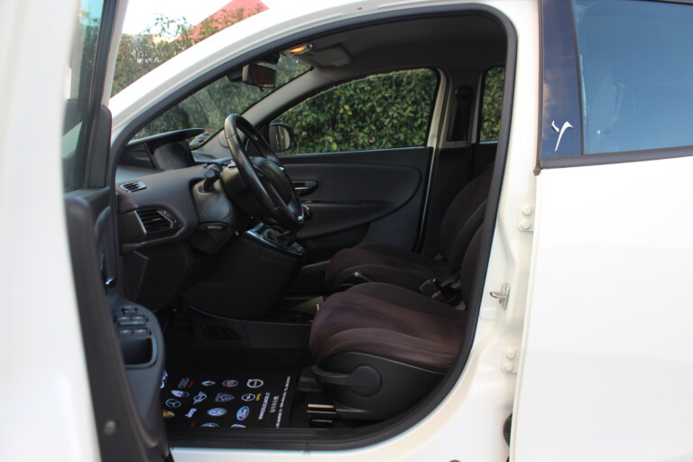 11 Stilecar It Lancia Ypsilon El095ds