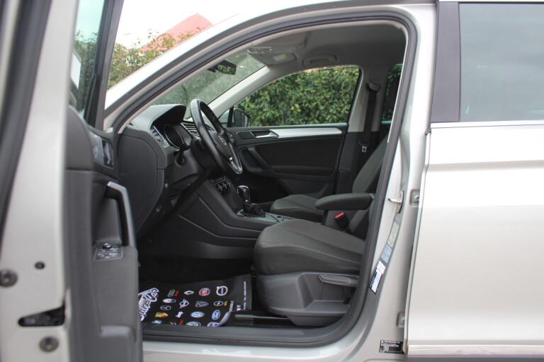 13 Stilecar It Vw Tiguan Fm812ns