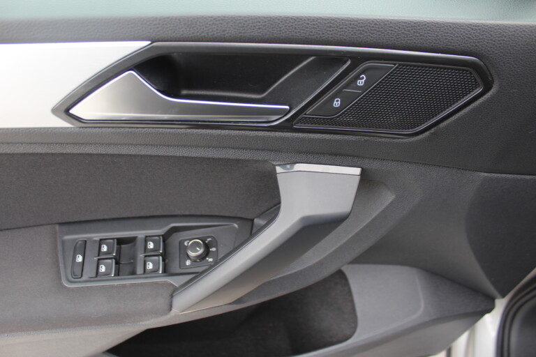 14 Stilecar It Vw Tiguan Fm812ns