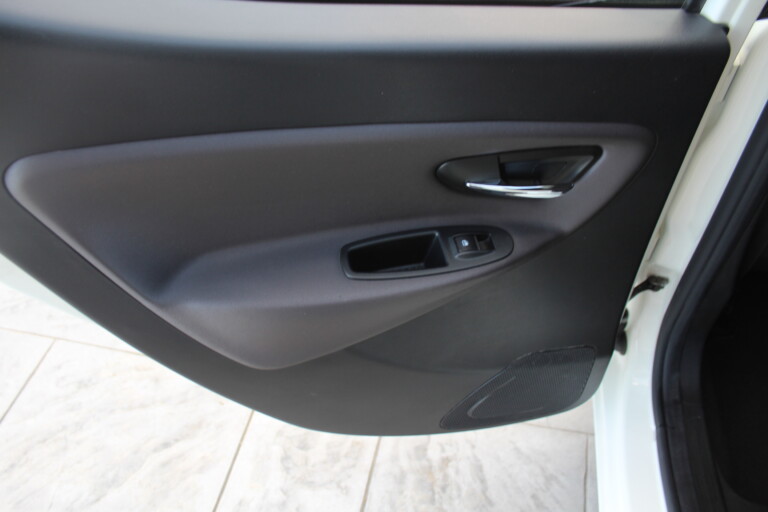 15 Stilecar It Lancia Ypsilon El095ds