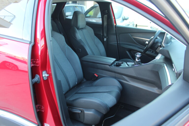 17 Stilecar It Peugeot 3008 Gl530xj