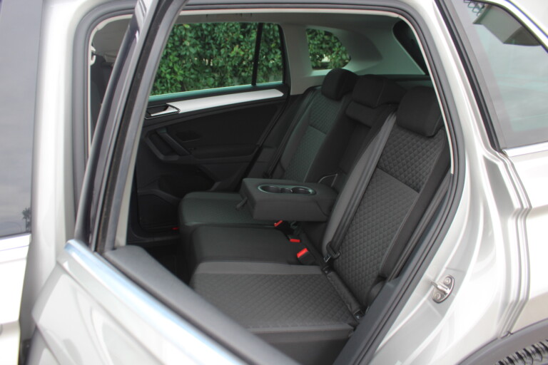 17 Stilecar It Vw Tiguan Fm812ns