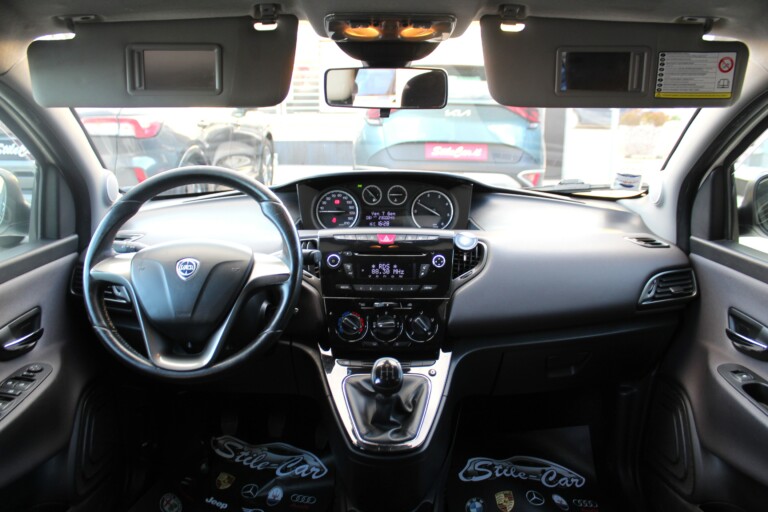 18 Stilecar It Lancia Ypsilon El095ds