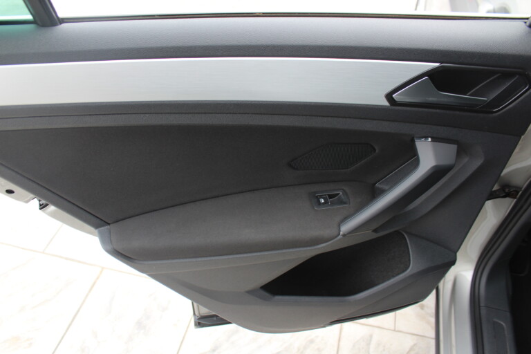 18 Stilecar It Vw Tiguan Fm812ns