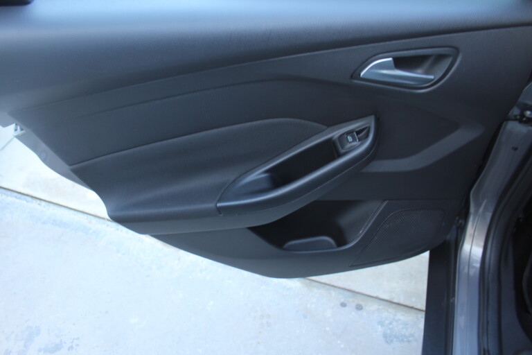 19 Stilecar It Ford Focus Ej967rr