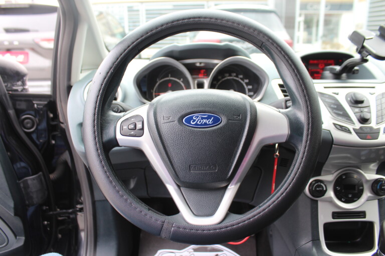 20 Stilecar It Ford Fiesta Eb721tn