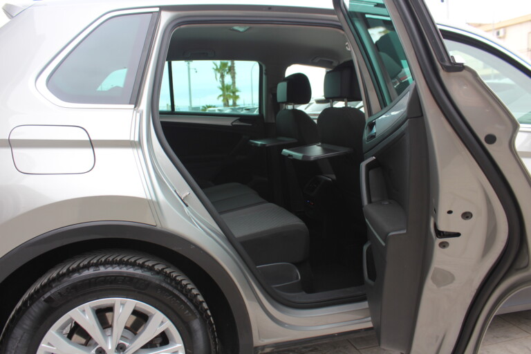 20 Stilecar It Vw Tiguan Fm812ns