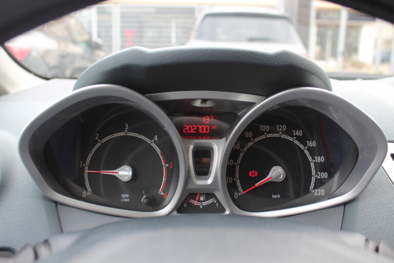 21 Stilecar It Ford Fiesta Eb721tn