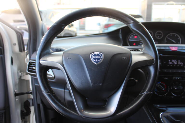 21 Stilecar It Lancia Ypsilon El095ds