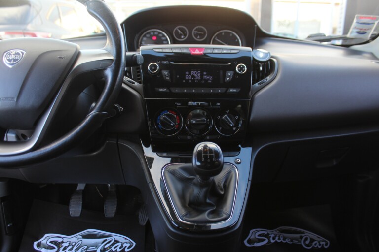 22 Stilecar It Lancia Ypsilon El095ds