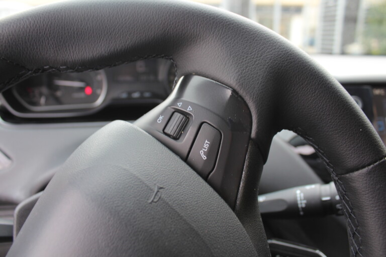 24 Stilecar It Peugeot 208 Fe380kd