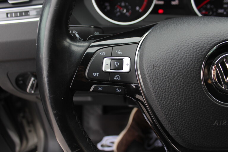 27 Stilecar It Vw Tiguan Fm812ns