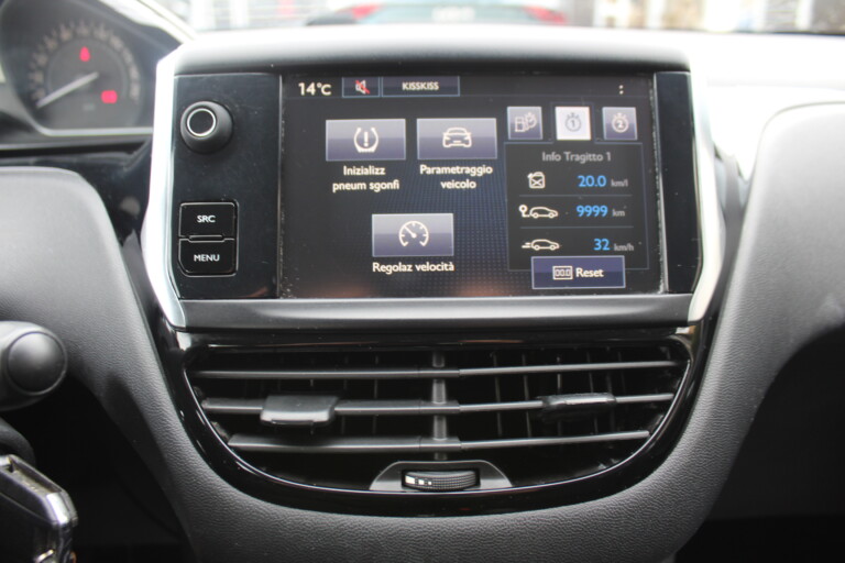 29 Stilecar It Peugeot 208 Fe380kd