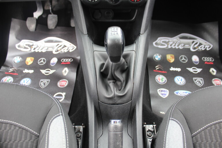 32 Stilecar It Peugeot 208 Fe380kd