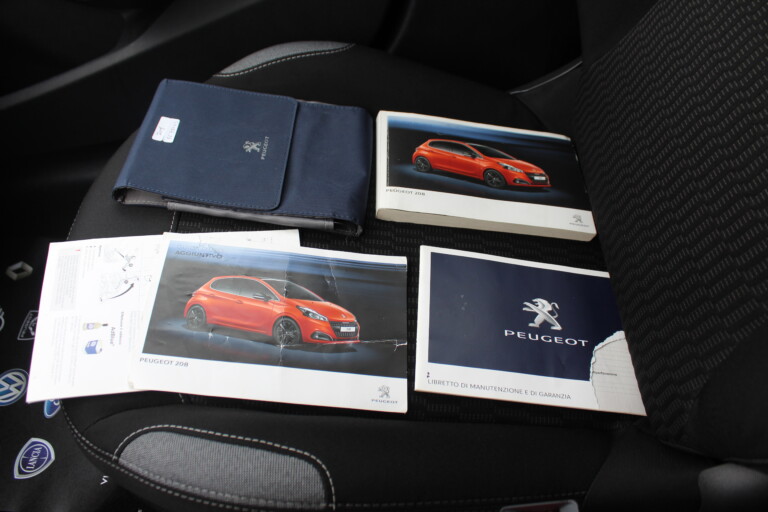 33 Stilecar It Peugeot 208 Fe380kd