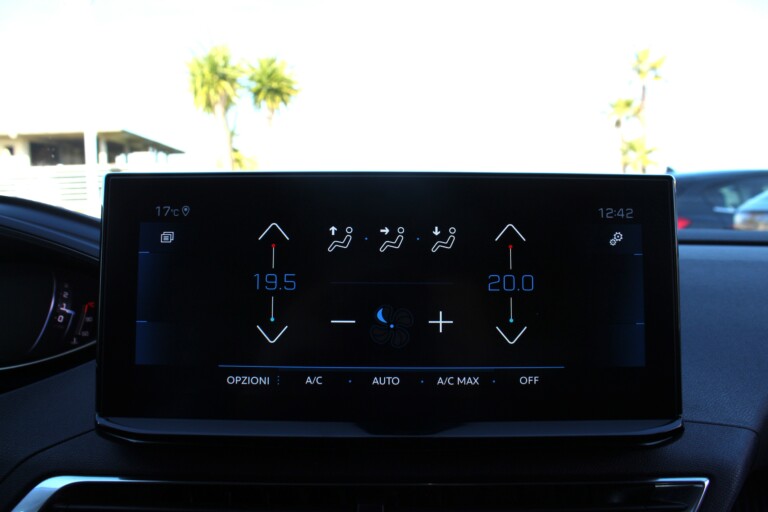 34 Stilecar It Peugeot 3008 Gl530xj