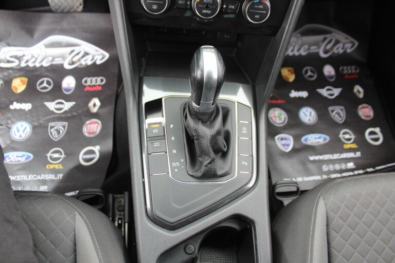 39 Stilecar It Vw Tiguan Fm812ns