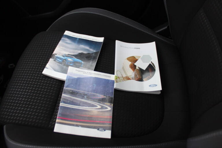 40 Stilecar It Ford Focus Gj659bb