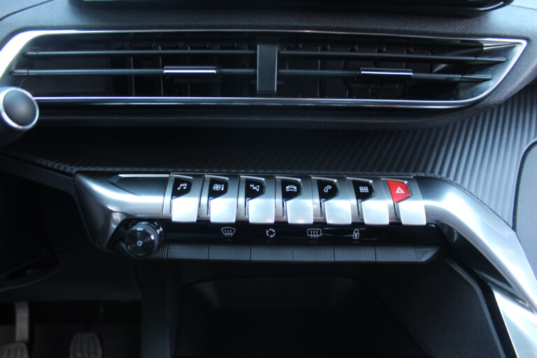 41 Stilecar It Peugeot 3008 Gl530xj