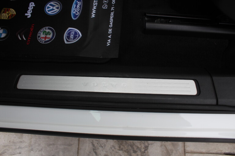 16 Stilecar It Volvo Xc60 Gh106jd