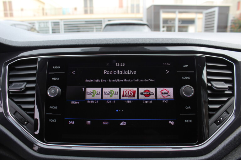 33 Stilecar It Vw T Roc Gb201ch