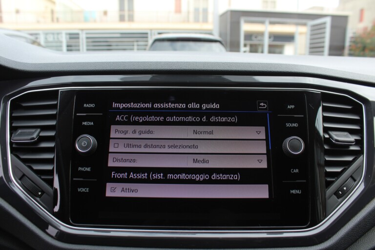 37 Stilecar It Vw T Roc Gb201ch