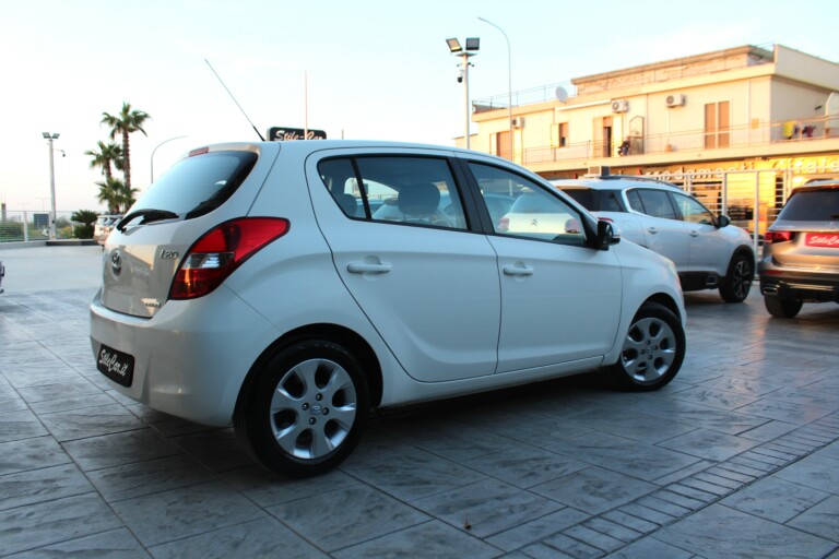 02 Stilecar It Hyunai I20 En076pk