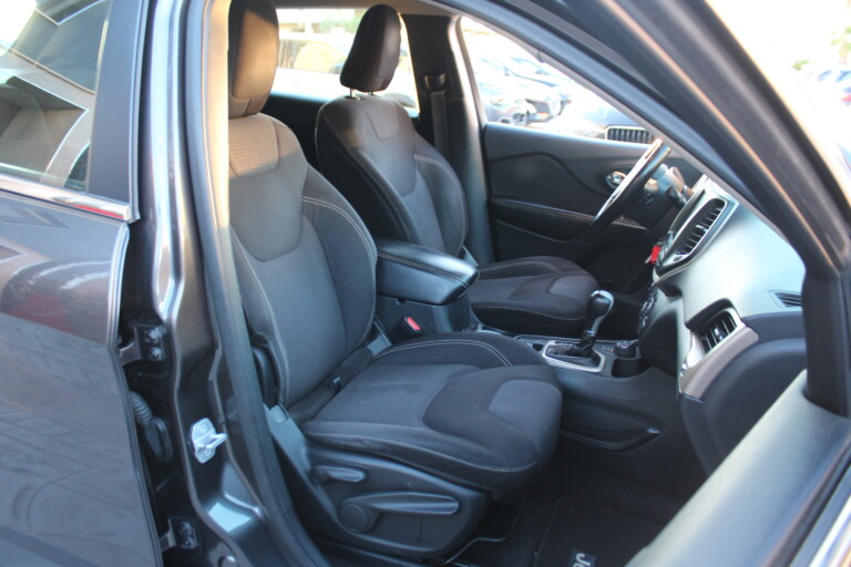 07 Stilecar It Jeep Cherokee Fa036gp