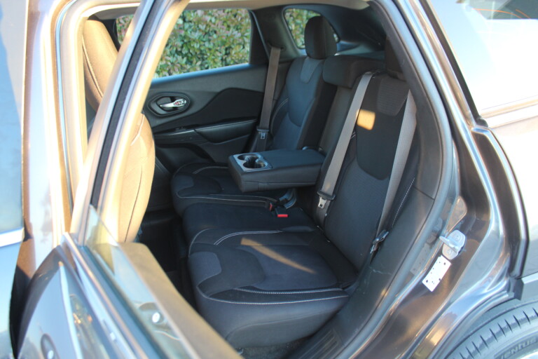 08 Stilecar It Jeep Cherokee Fa036gp