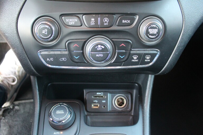 15 Stilecar It Jeep Cherokee Fa036gp