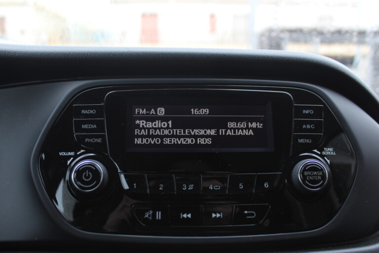 27 Stilecar It Fiat Tipo Fh401yd