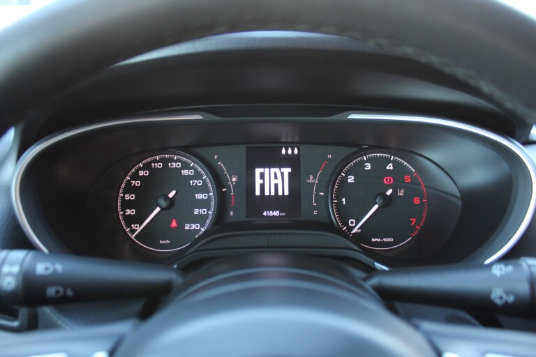 28 Stilecar It Fiat Tipo Gg884rd