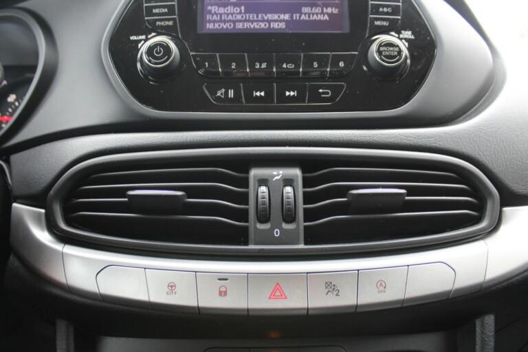 29 Stilecar It Fiat Tipo Fh401yd