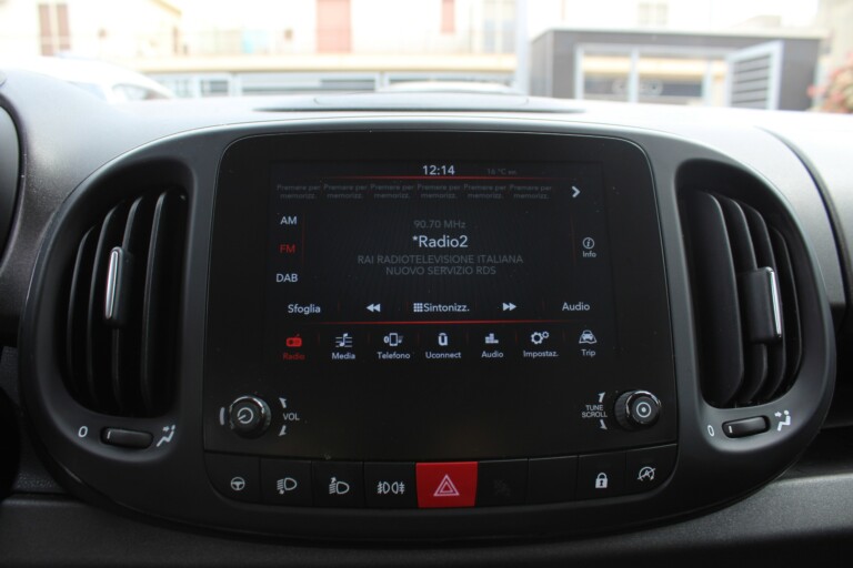 33 Stilecar It Fiat 500l Gh606hy