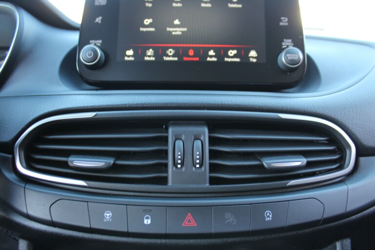 36 Stilecar It Fiat Tipo Gg884rd