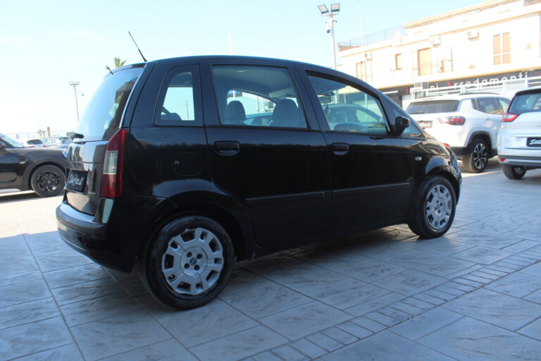 02 Stilecar It Fiat Idea Dr771xg