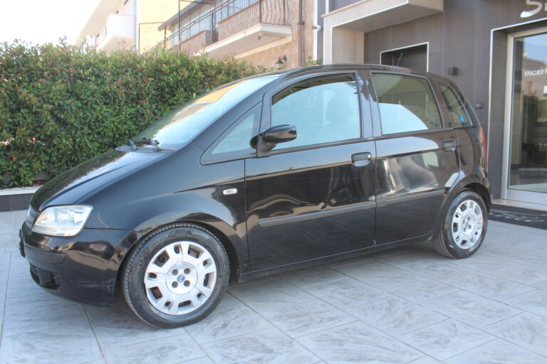 03 Stilecar It Fiat Idea Dr771xg