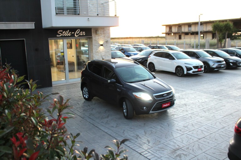 05 Stilecar It Ford Kuga Eh159ab