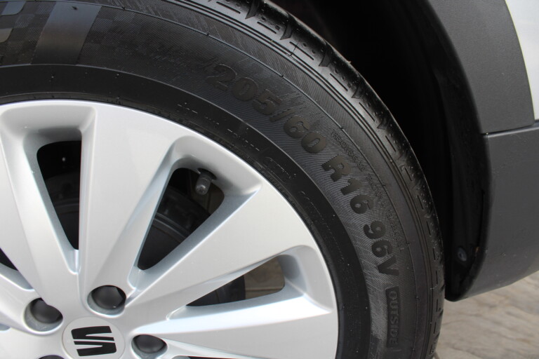 10 Stilecar It Seat Arona Gm962lb
