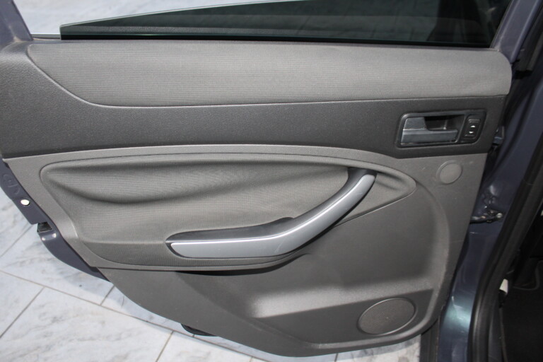 11 Stilecar It Ford Kuga Eh159ab