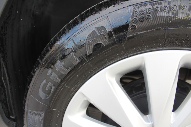 12 Stilecar It Seat Arona Fy644hf
