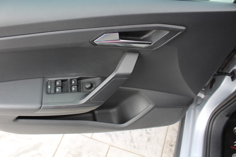 13 Stilecar It Seat Arona Gm962lb